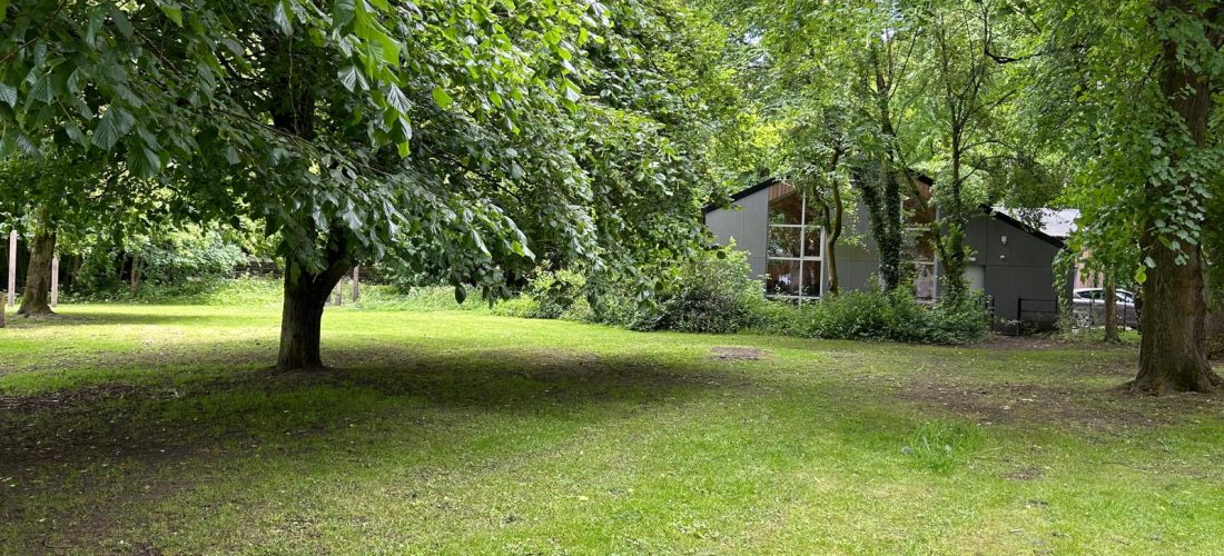 Charlton Lodge Outside Image